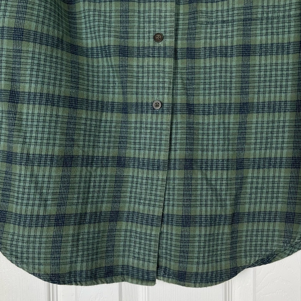 Vintage Woolrich Women’s Olive Green Plaid Flannel Button Up Shirt - Picture 5 of 6